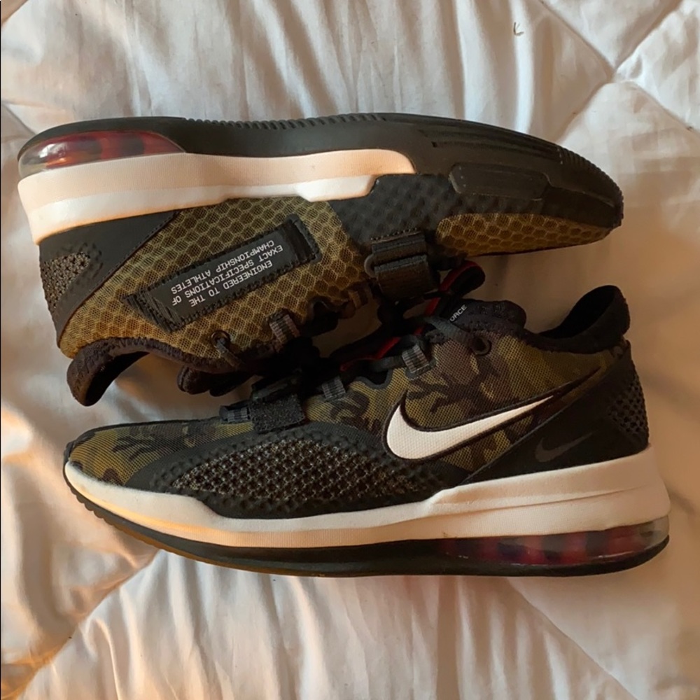 Nike Air Force max low